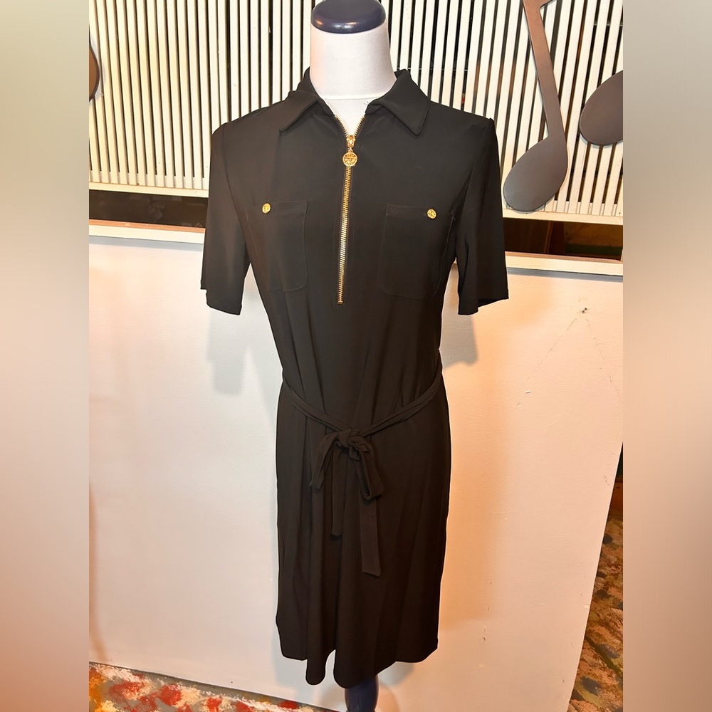 Anne Klein Black and Gold Dress Size 6 NWT